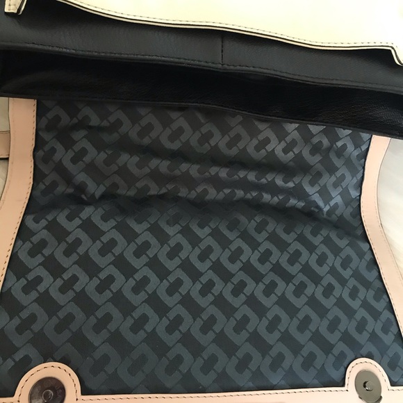 SEND me an offer
Diane Von Furstenberg 🌹 - Picture 7 of 12